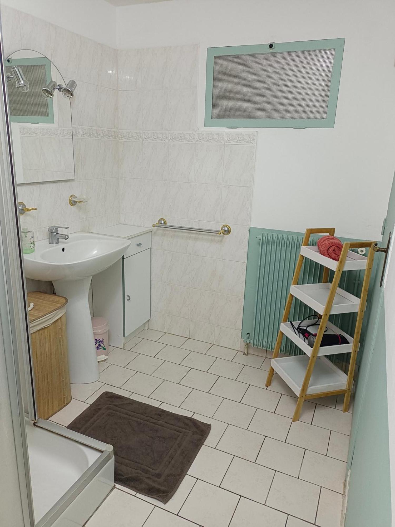 Petite Maison Etape Loire A Velo Ou Compostelle Mosnes Екстер'єр фото